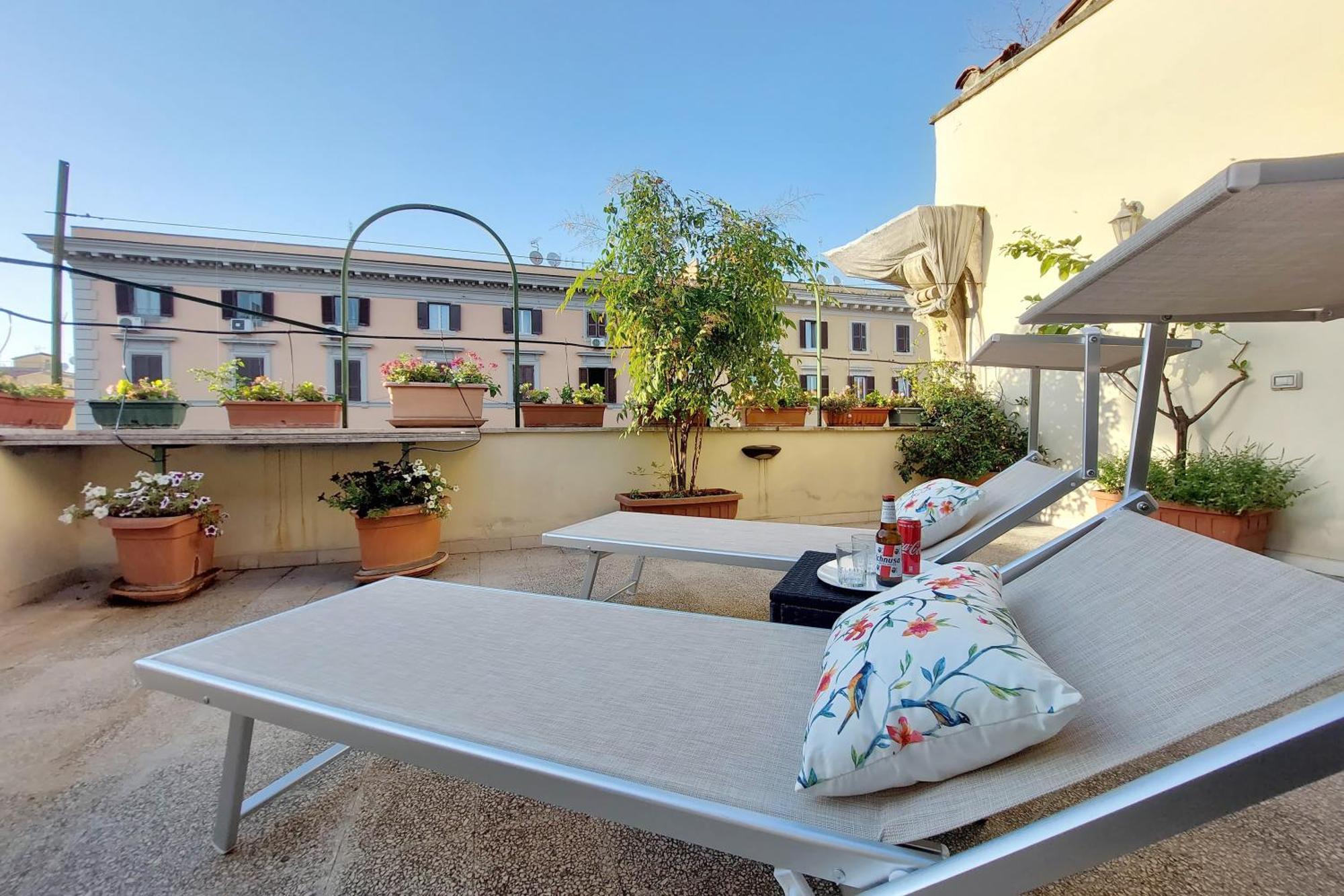 Beautiful With Amazing Rooftop&jacuzzi Apartment *