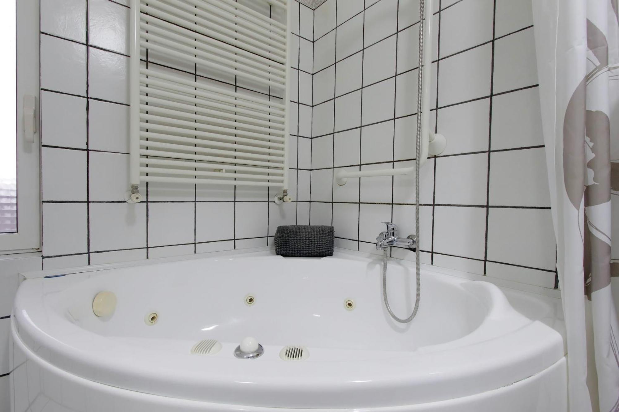 Apartment Beautiful With Amazing Rooftop&jacuzzi *